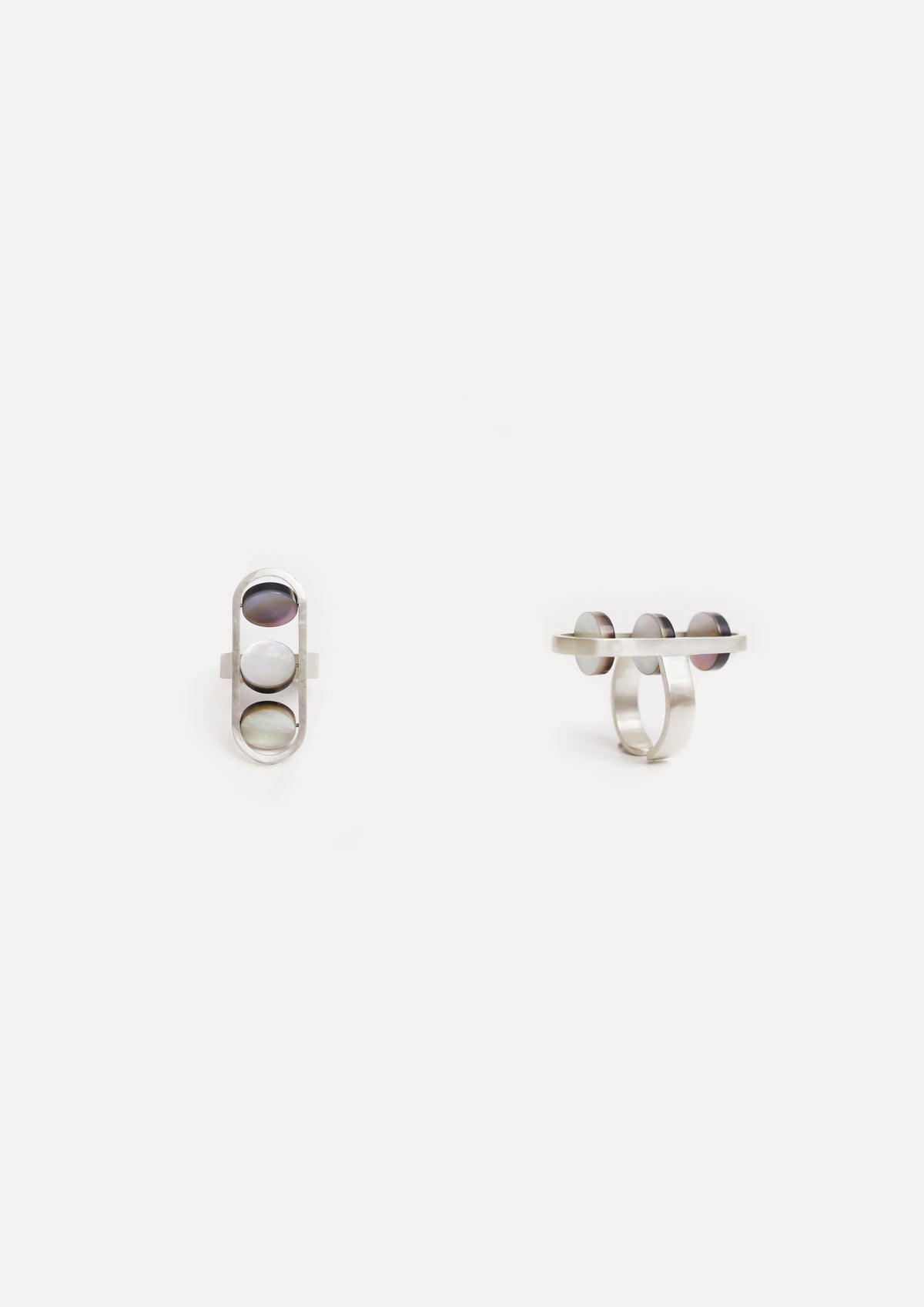 FLIP PEARL SHELL RING-OPEN RING
