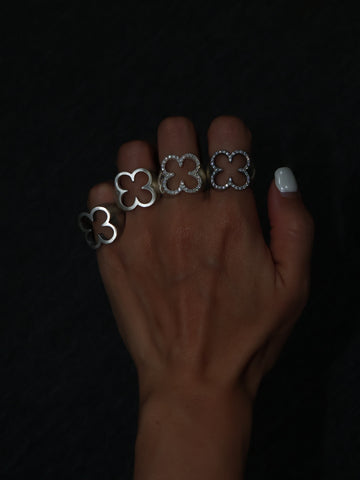 CHUNKY FLOWER-ADJUSTABLE RING