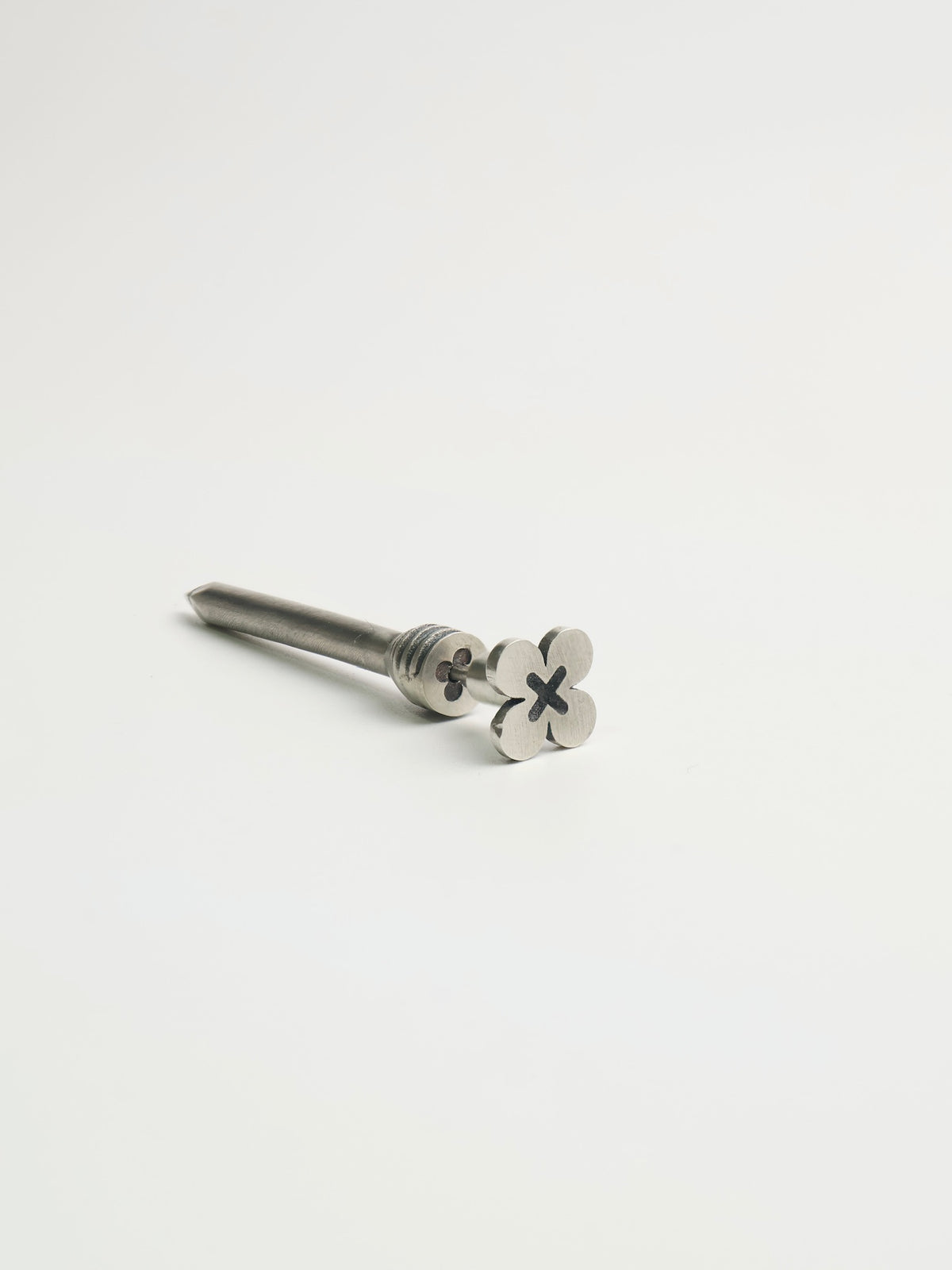 Flower Nail Stud