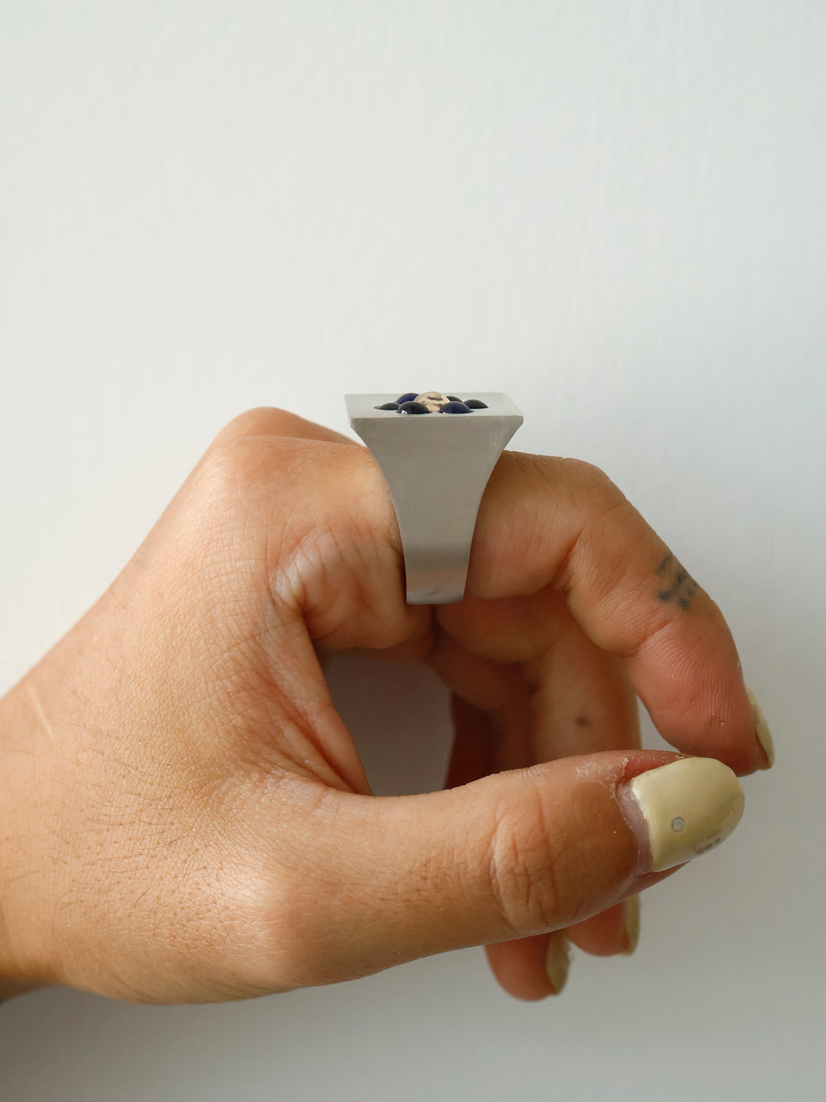 Cheeky Flower Ring