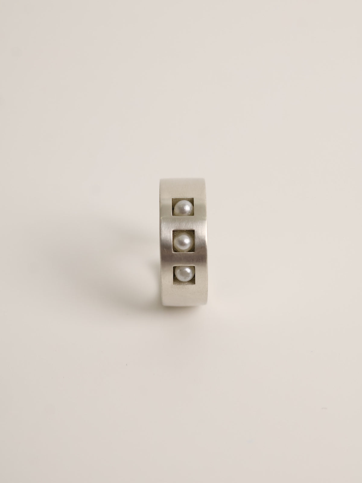 Pearl Box Ring